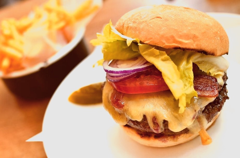 Byron Burger (by JoeFisherPhoto)