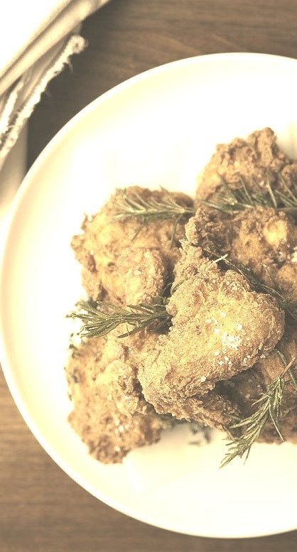 fried chicken with rosemary, thyme, sea salt (by speedM)