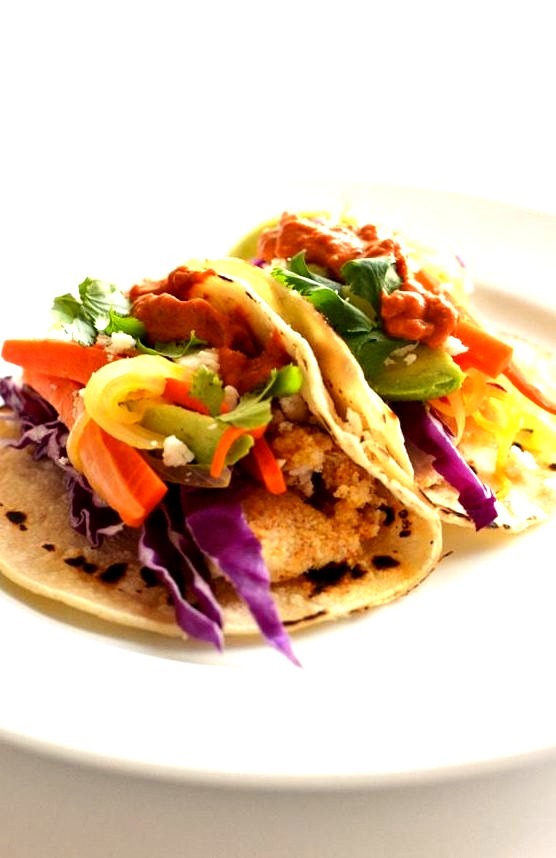 Fish Tacos with Creamy Chipotle Sauce