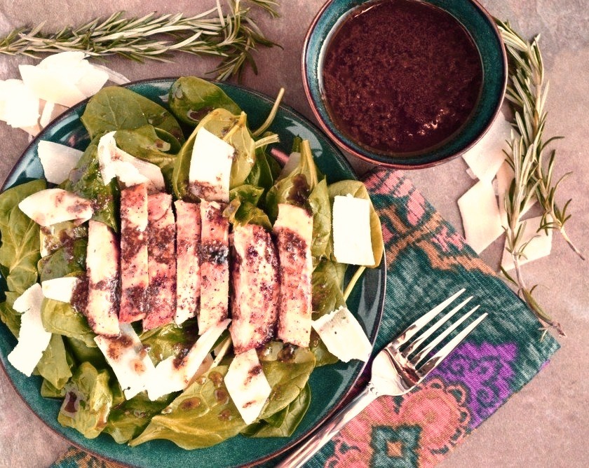 Spinach Salad With Chicken and Rosemary Balsamic Vinaigrette